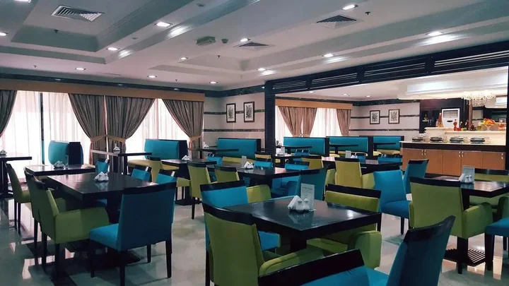 Дубай: Al Manar Hotel Apartments