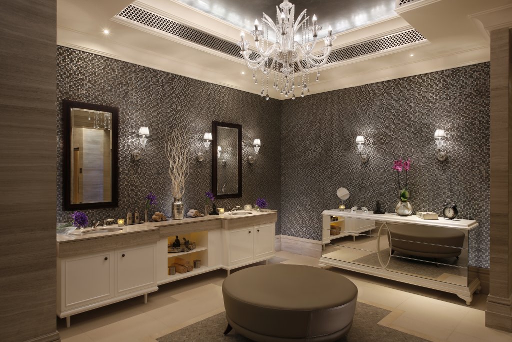 Дубай: Отель Al Habtoor Palace