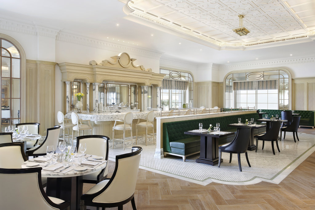 Дубай: Отель Al Habtoor Palace