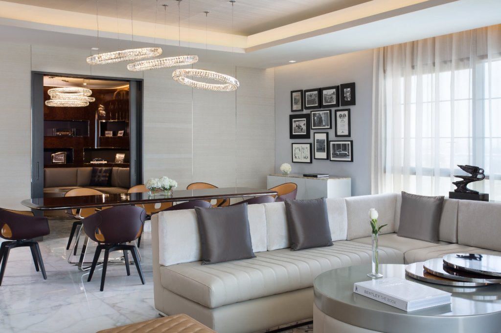 Дубай: Отель Al Habtoor Palace