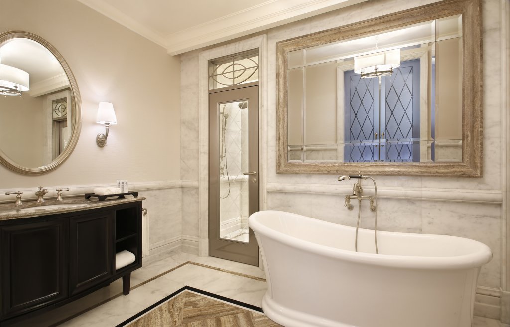 Дубай: Отель Al Habtoor Palace