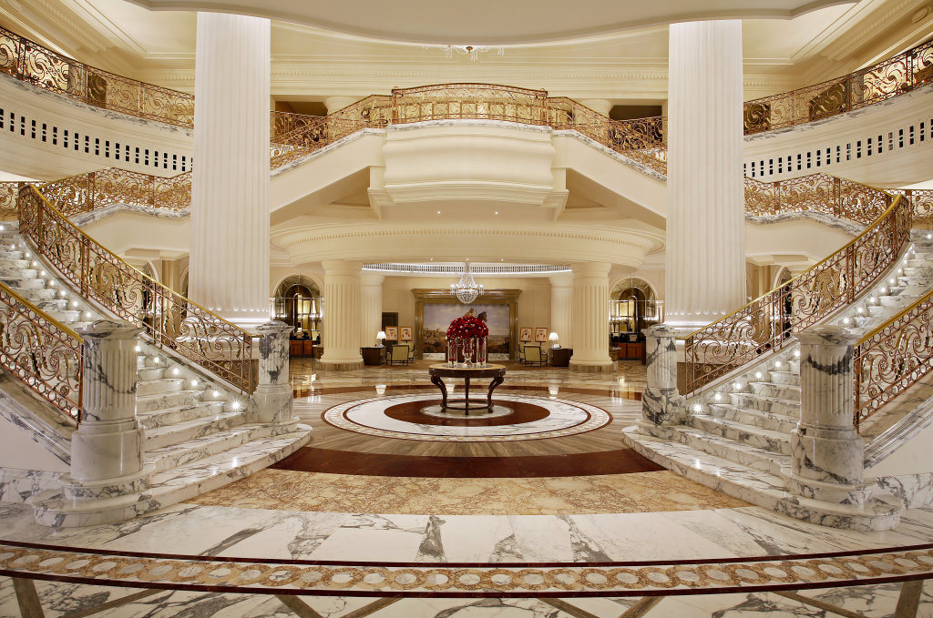 Дубай: Отель Al Habtoor Palace
