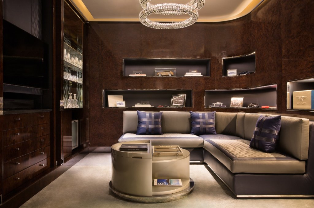 Дубай: Отель Al Habtoor Palace