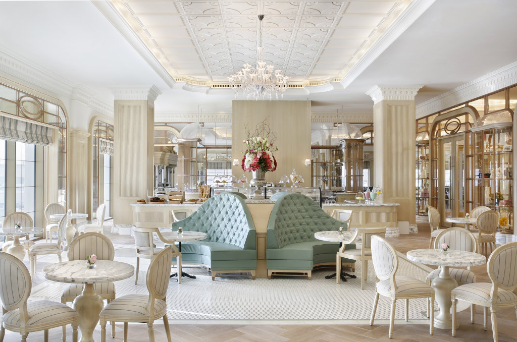 Дубай: Отель Al Habtoor Palace