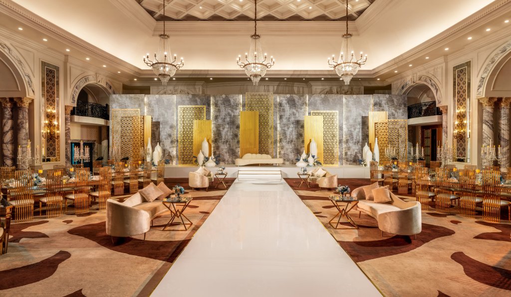 Дубай: Отель Al Habtoor Palace