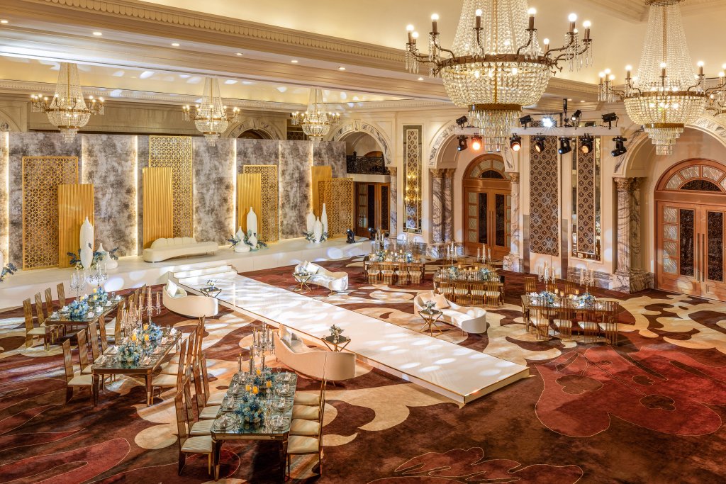 Дубай: Отель Al Habtoor Palace