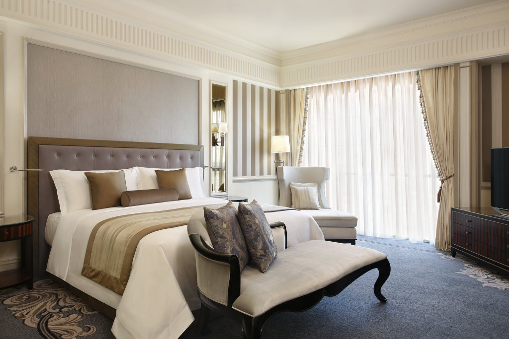 Дубай: Отель Al Habtoor Palace