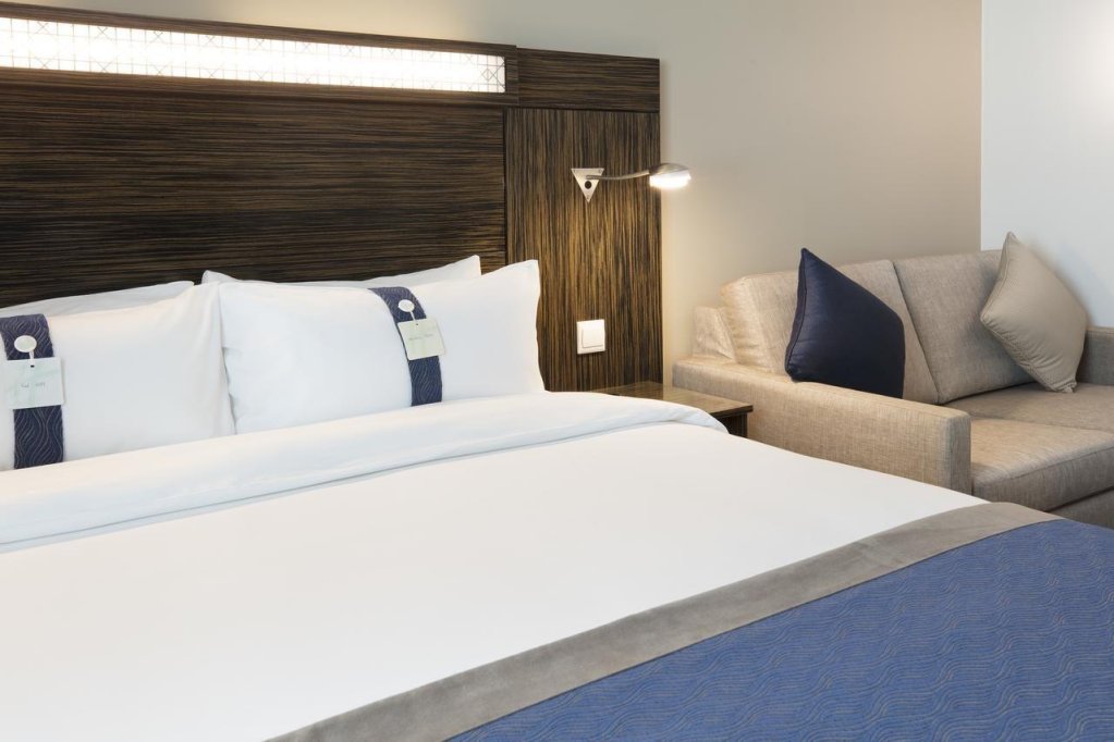 Holiday Inn Express Dubai Jumeirah an IHG Hotel — фото 3