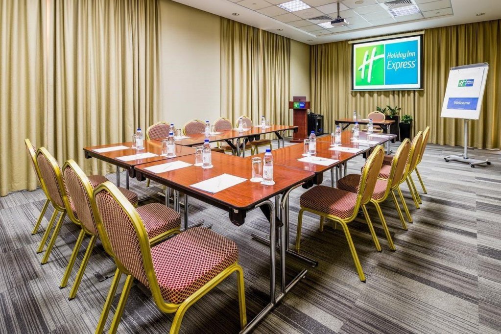 Holiday Inn Express Dubai Jumeirah an IHG Hotel — фото 2