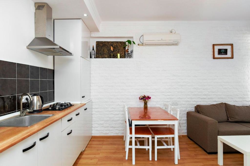 Тбилиси: 31 Toidze Apartment