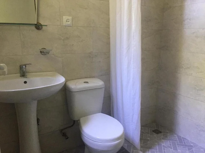 Батуми: 15 Kviparosi Guest House