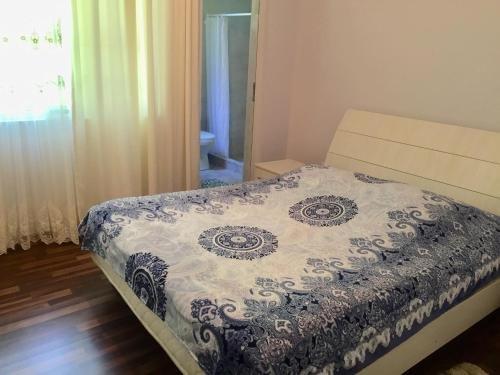 Батуми: 15 Kviparosi Guest House