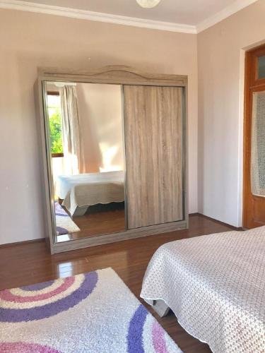 Батуми: 15 Kviparosi Guest House