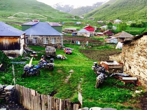 Ушгули: Guest House Qaldea