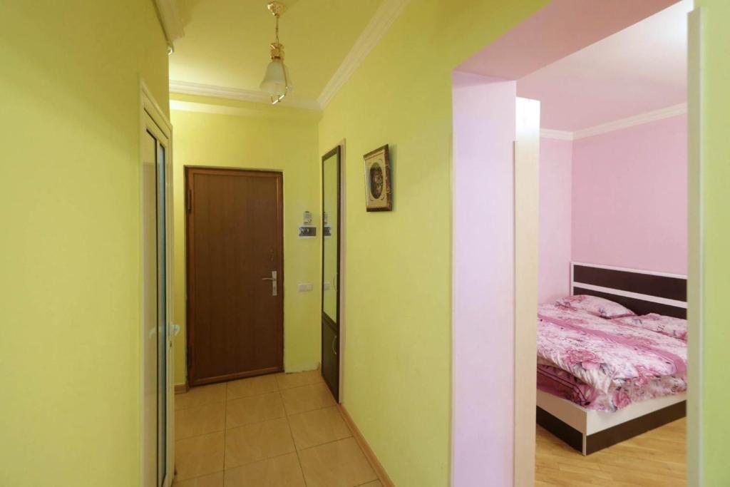Ереван: Apartment in Center of Yerevan/ Cascade