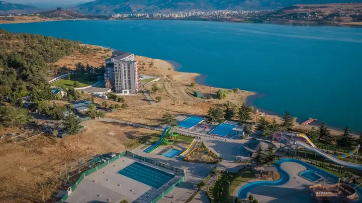 Тбилиси: Отель Gino Seaside Tbilisi