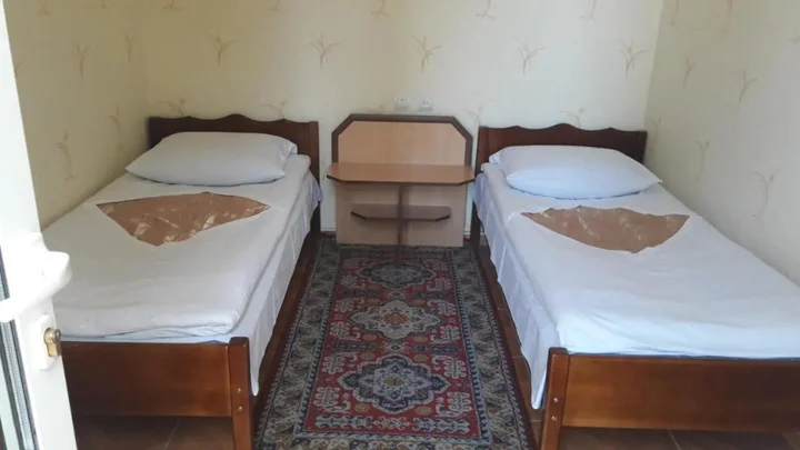 Татев: Hotel Dina