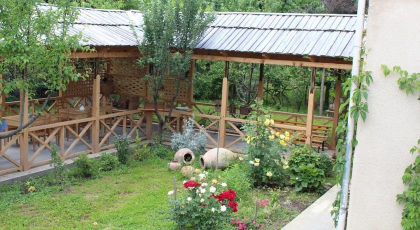 Амбролаури: Guesthouse Edena
