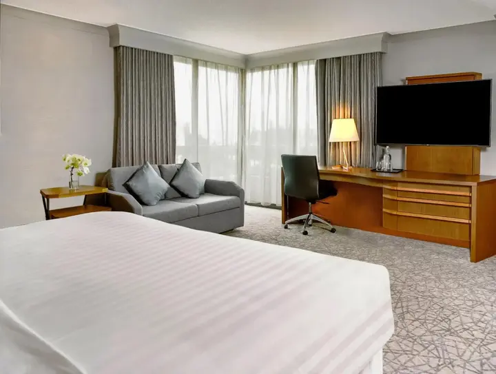 Дубай: Flora Al Barsha Hotel at the Mall