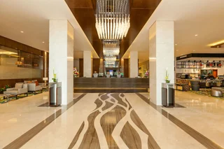 Дубай: Flora Al Barsha Hotel at the Mall