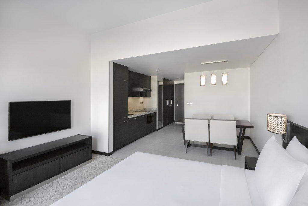 Дубай: Hyatt Place Dubai Jumeirah