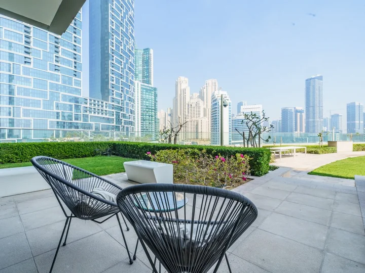 Дубай: Апартаменты Gorgeous 1 BR with Private Terrace | Marina View