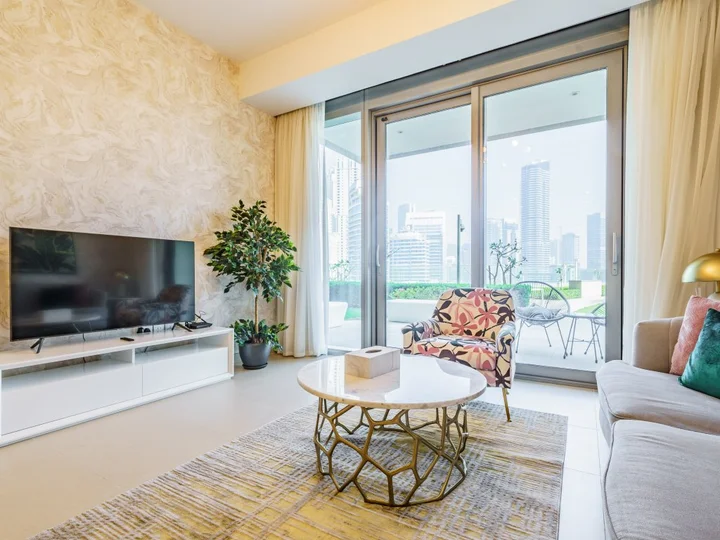 Дубай: Апартаменты Gorgeous 1 BR with Private Terrace | Marina View