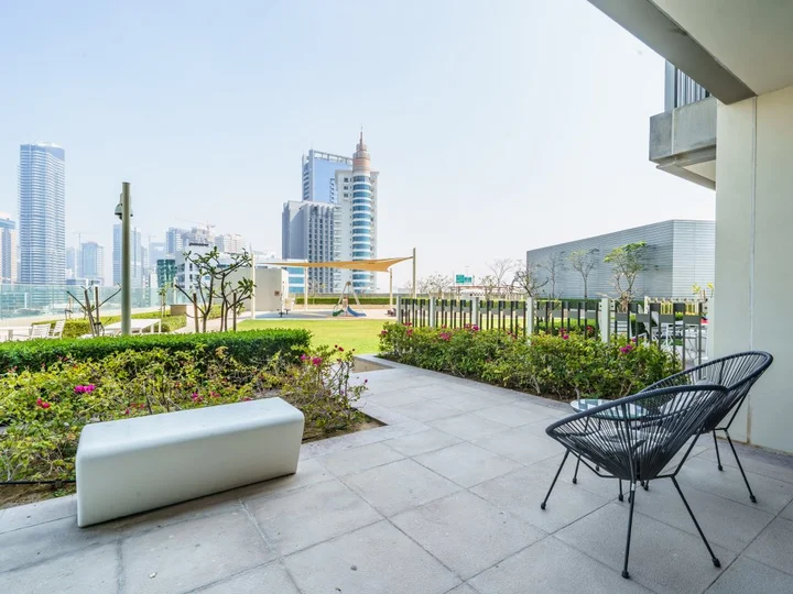 Дубай: Апартаменты Gorgeous 1 BR with Private Terrace | Marina View