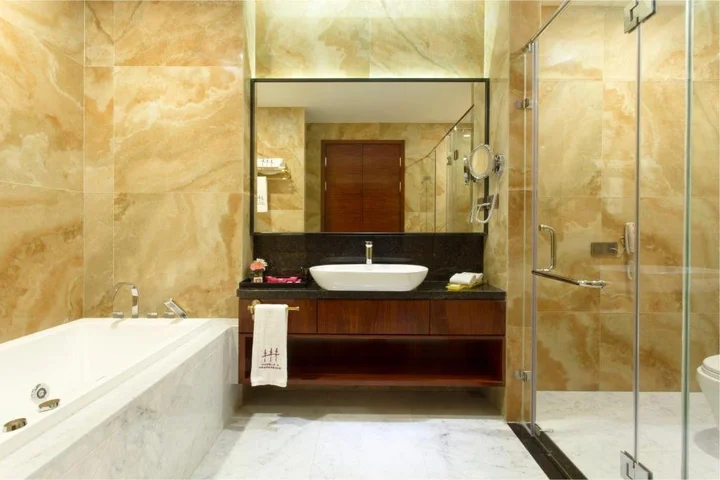 Тбилиси: Hotel Hotels & Preference Hualing Tbilisi Mimino