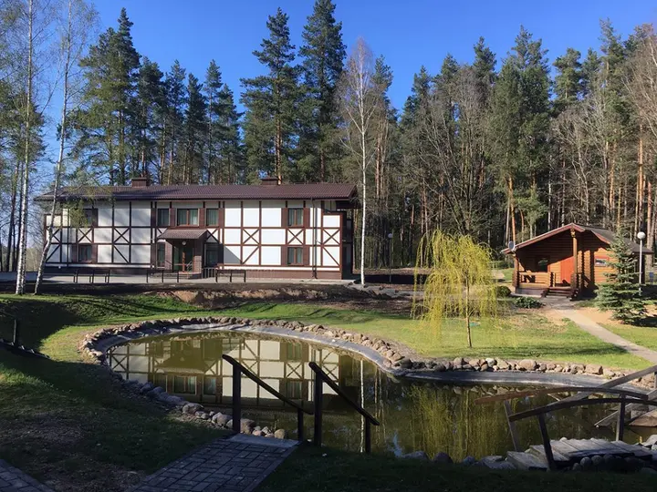 Логойск: Zayachya Polyana Recreation center