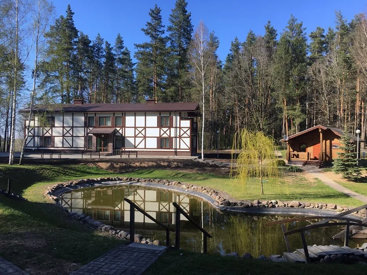 Логойск: Zayachya Polyana Recreation center