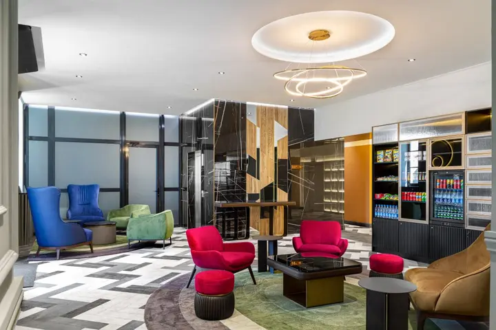 Минск: The Basilian Minsk hotel, Curio Collection by Hilton