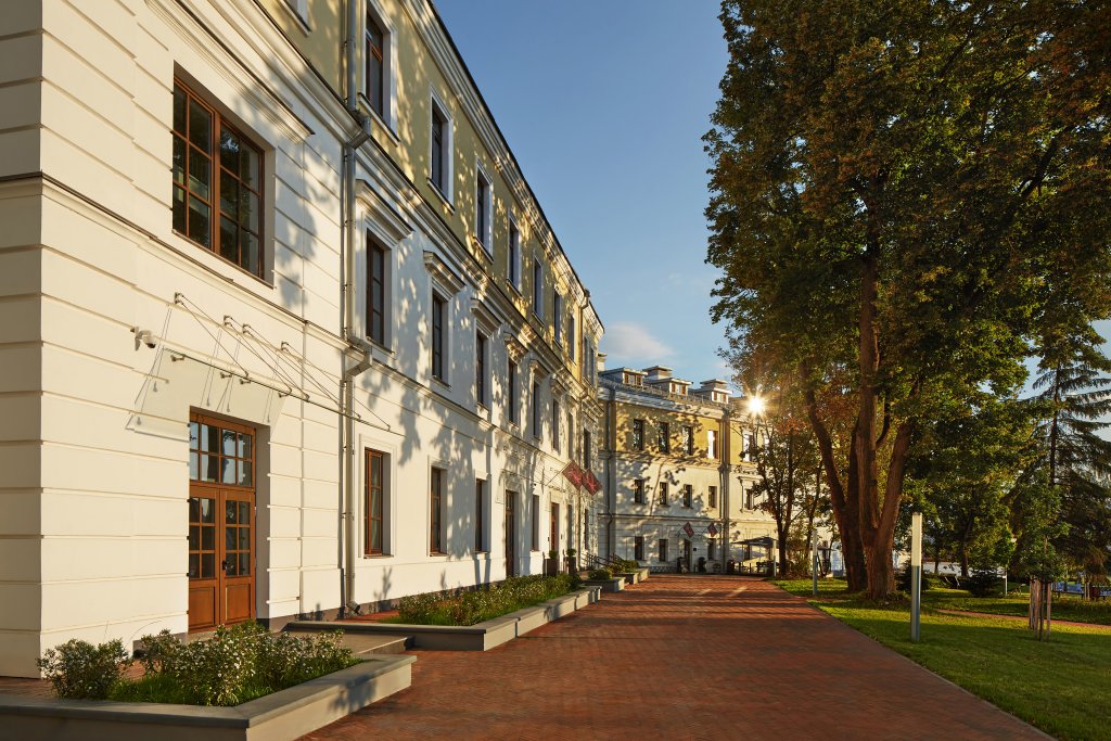 Минск: The Basilian Minsk hotel, Curio Collection by Hilton