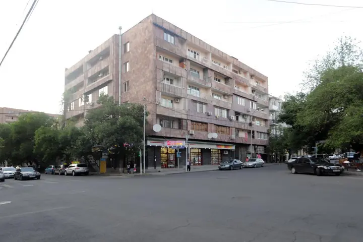 Ереван: Апартаменты Просторная Квартира Вардананц