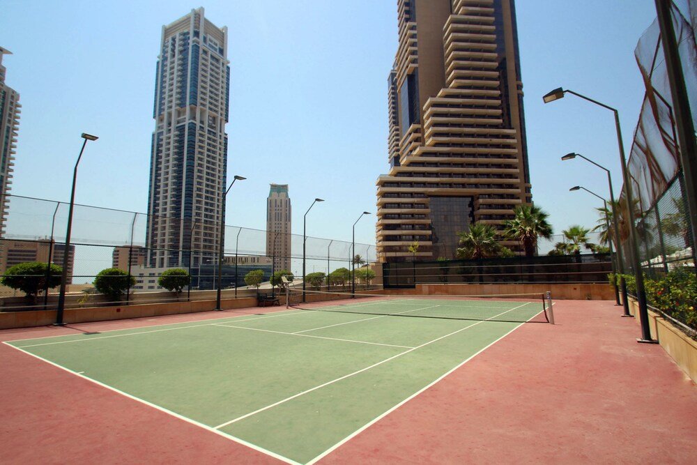Дубай: Kennedy Towers - Marina Terrace