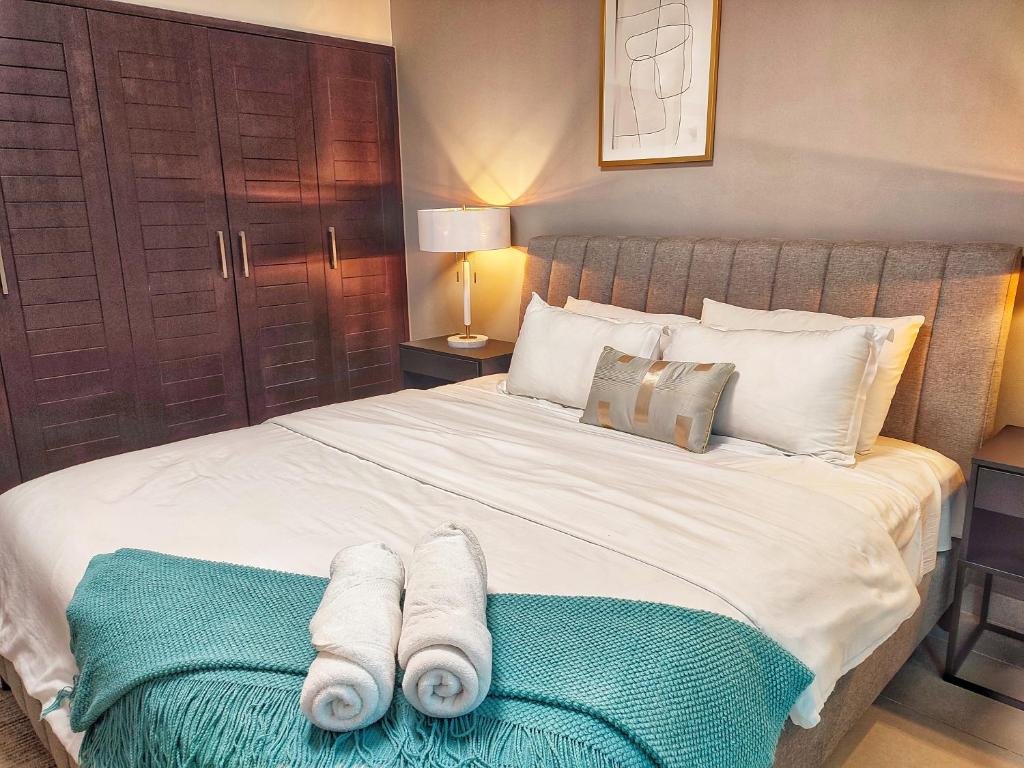 Дубай: SuperHost - Fountain View Stylish Apt With Spacious Terrace