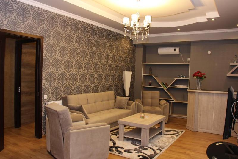 Кутаиси: Отель Monopoli Кутаиси