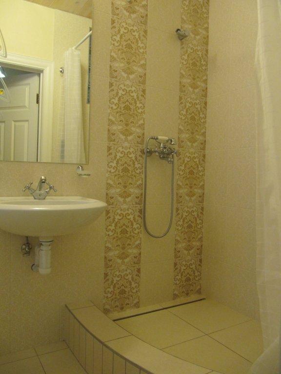 Минск: Частный дом с камином на берегу реки