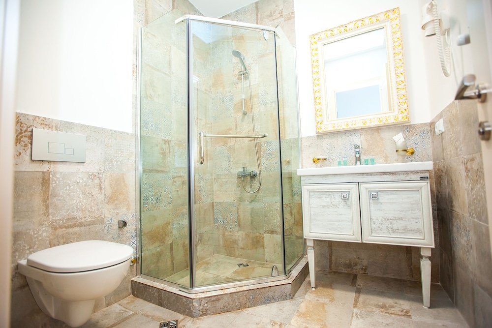 Тбилиси: Rustaveli Hotel