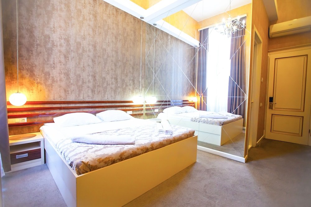 Тбилиси: Rustaveli Hotel