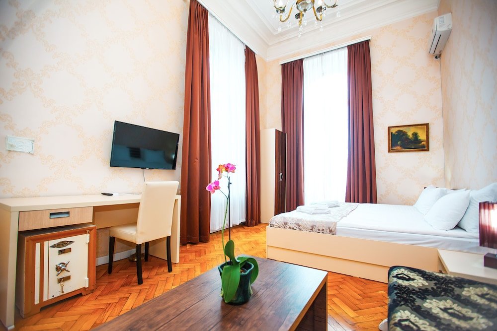 Тбилиси: Rustaveli Hotel