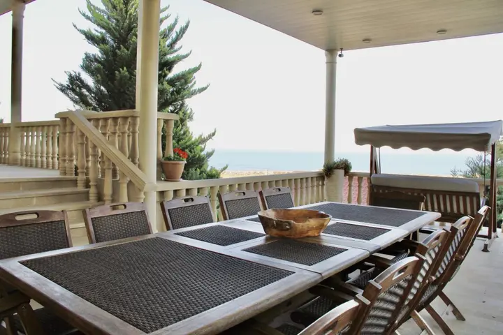 Баку: Вилла Exciting Seaview Villa Aymesa