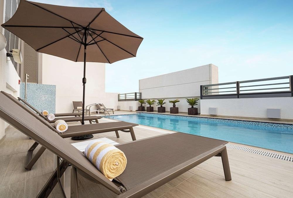 Дубай: Отель Signature Hotel Al Barsha