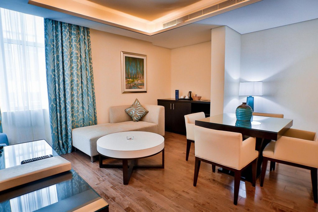 Дубай: Отель Signature Hotel Al Barsha