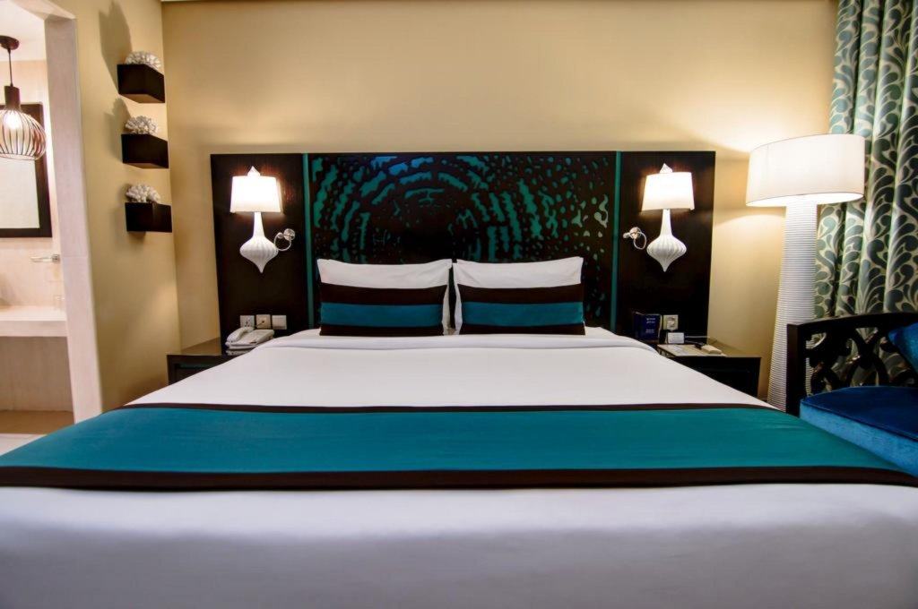 Дубай: Отель Signature Hotel Al Barsha