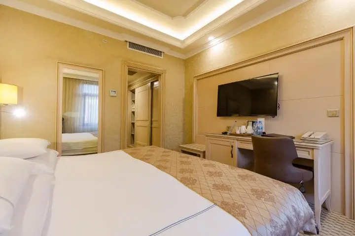 Батуми: Отель Divan Suites Batumi