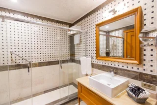 Батуми: Отель Divan Suites Batumi