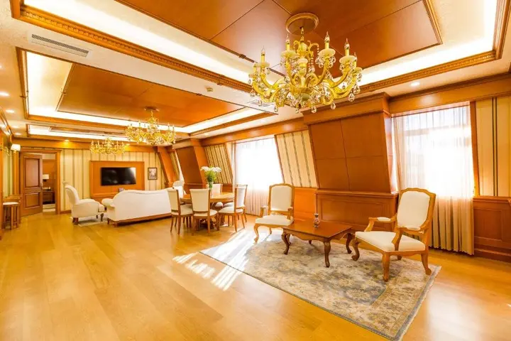 Батуми: Отель Divan Suites Batumi