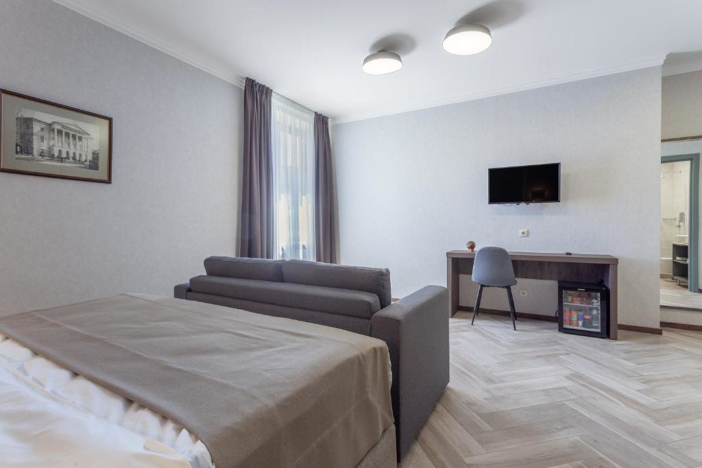 Тбилиси: Hotel Old Wall