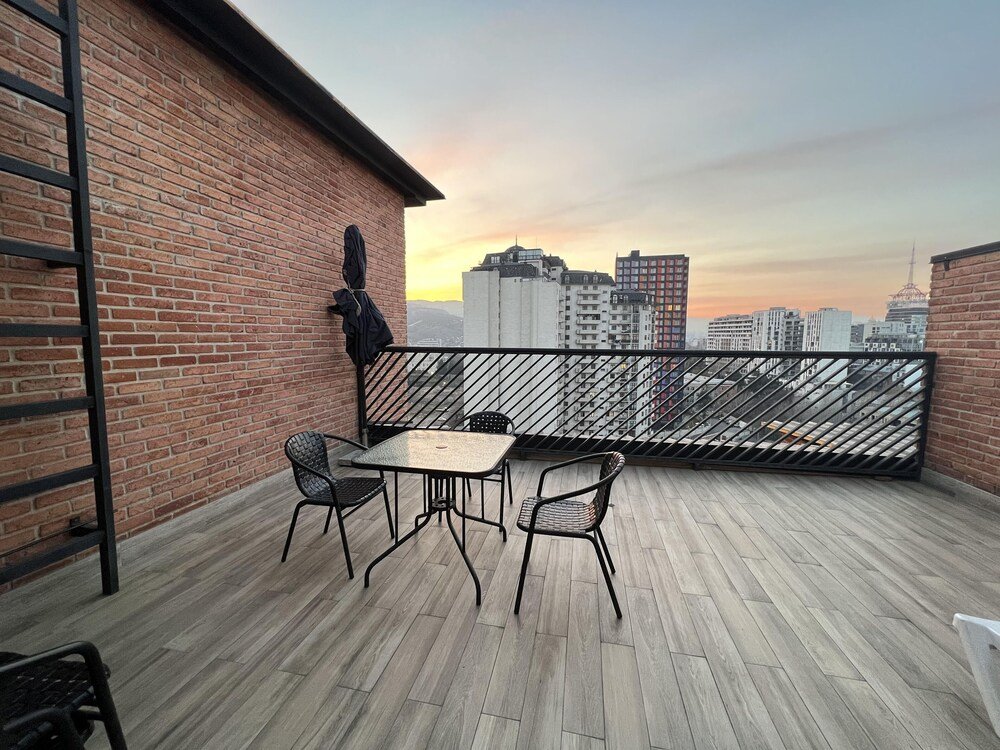 Тбилиси: Hotel Sky Room